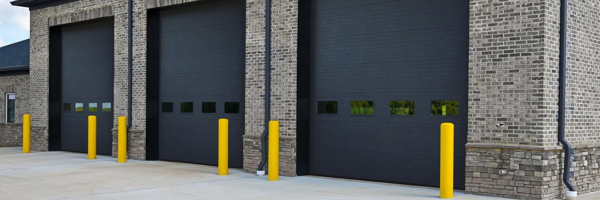 Haas 600 Series Commercial Garage Doors